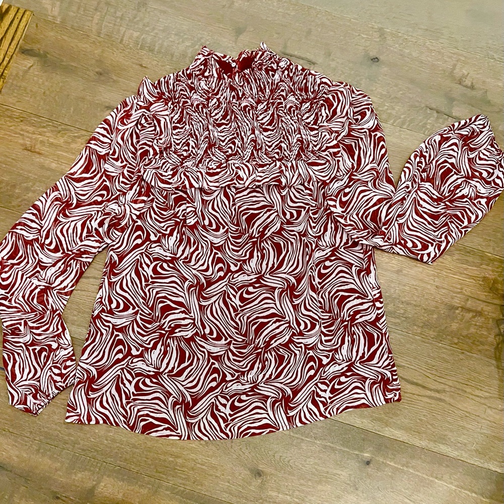 Avara Boutique Smocked Blouse 👚